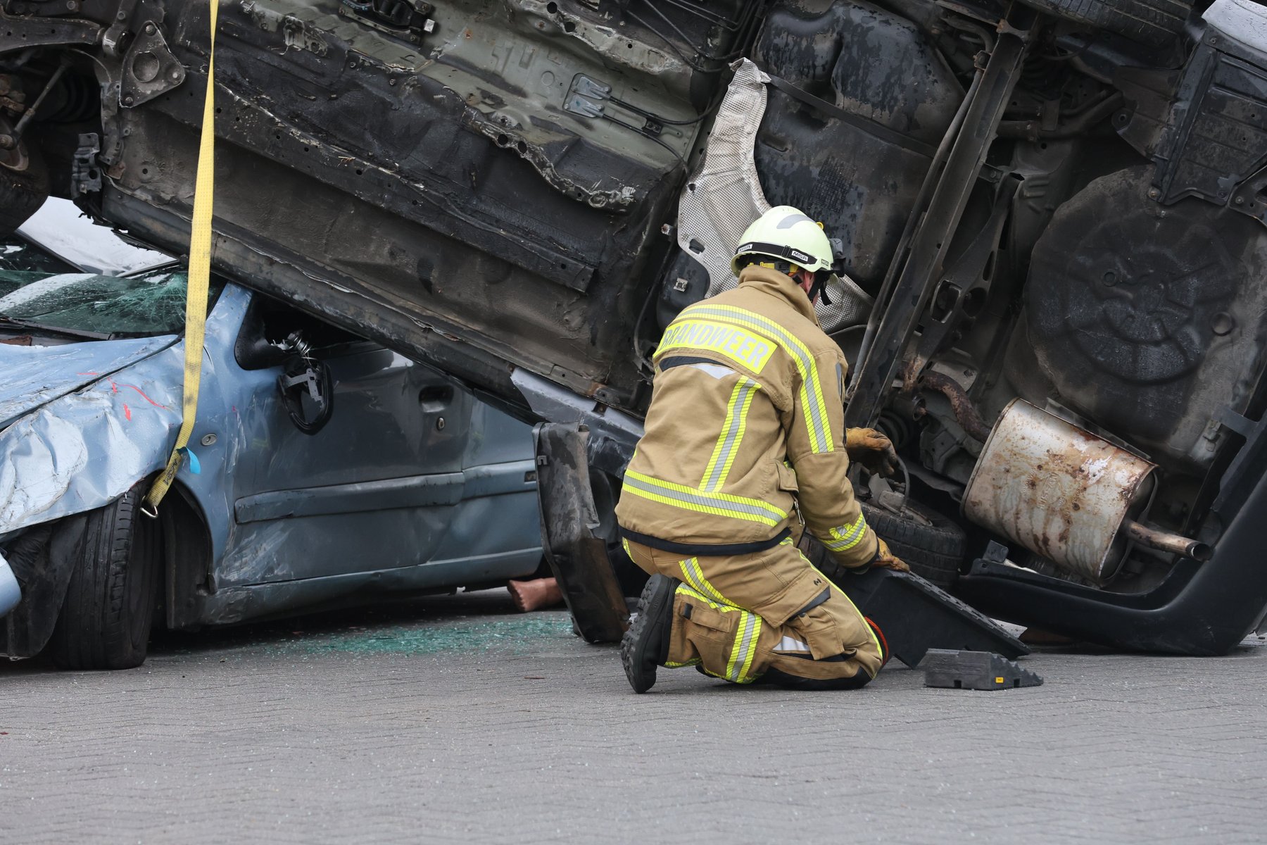 Aerial view of a two-vehicle crash scene on a Georgia road