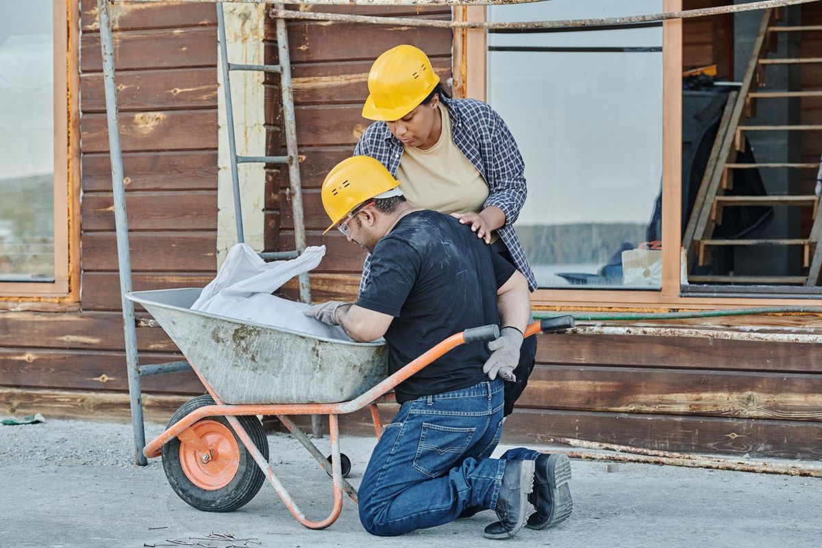 Independent contractor working on a Georgia job site